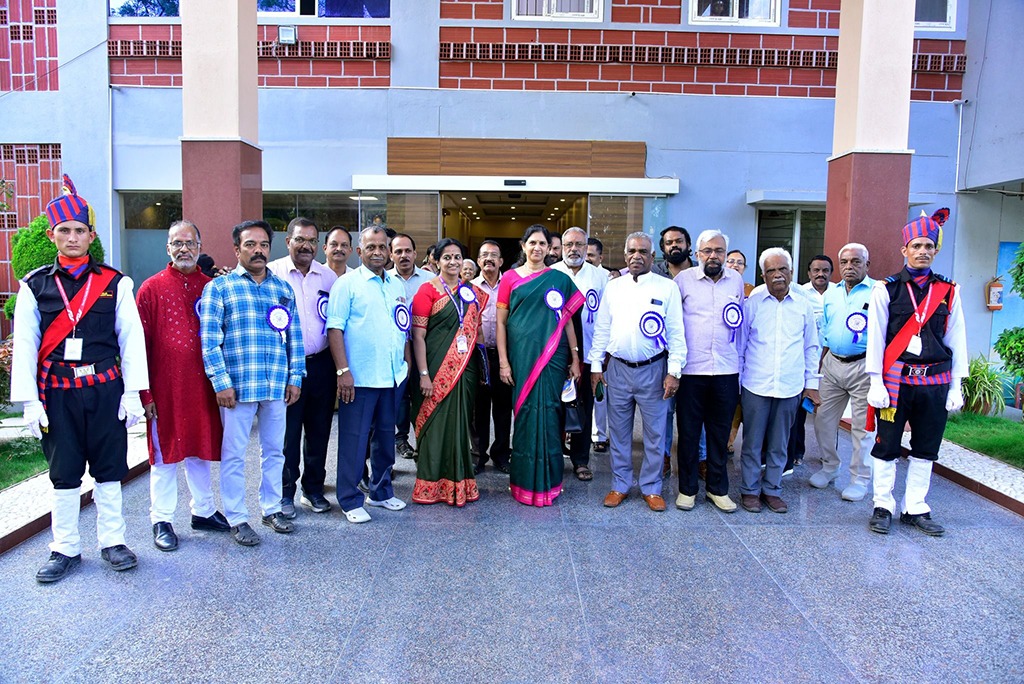 imgi_11_annual-day2410