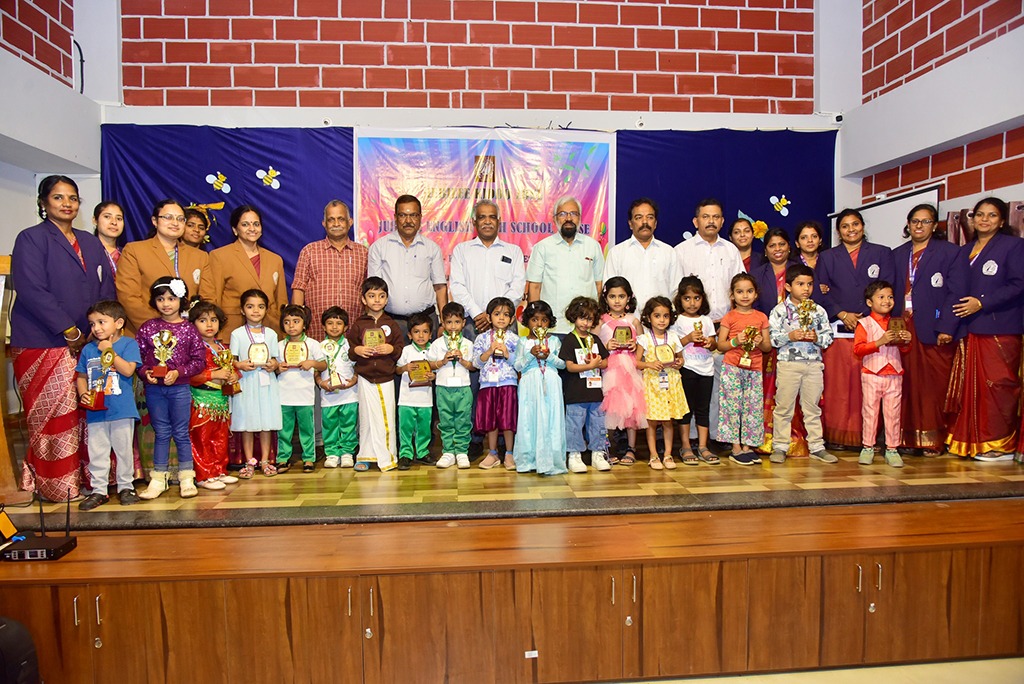 imgi_13_busy-bees2412