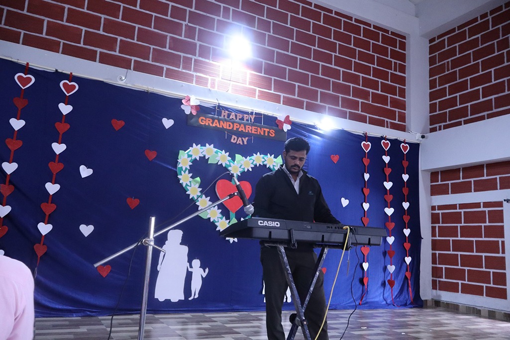 imgi_13_grandparentsday2412