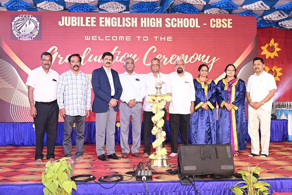 imgi_15_graduation2414