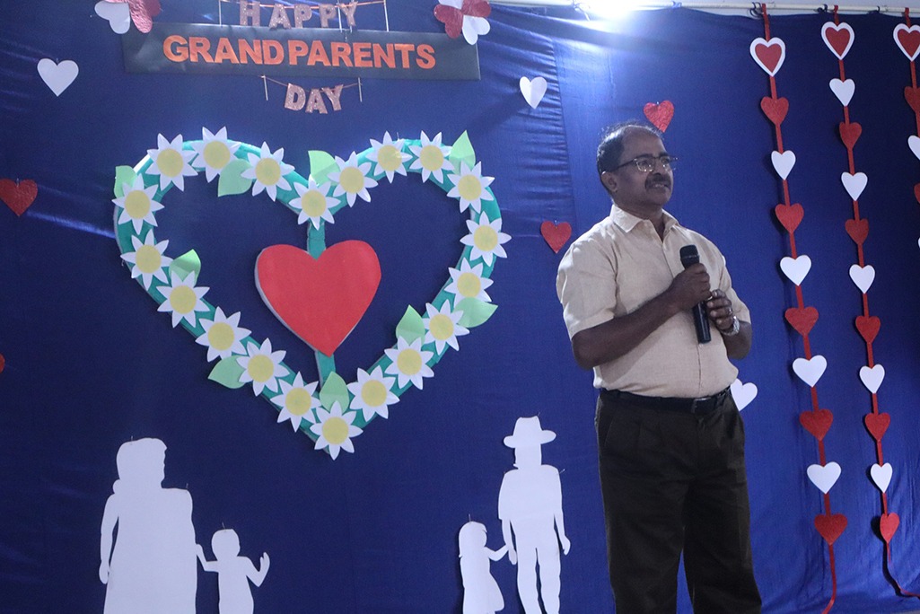 imgi_17_grandparentsday2416