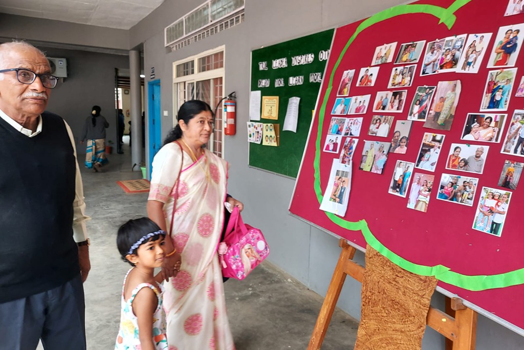 imgi_34_grandparentsday2433