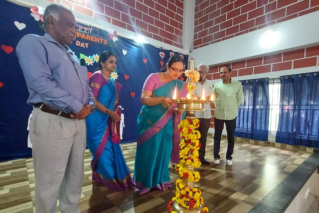 imgi_37_grandparentsday2436