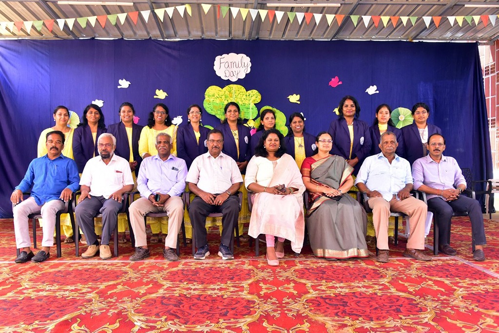 imgi_3_family-day2402