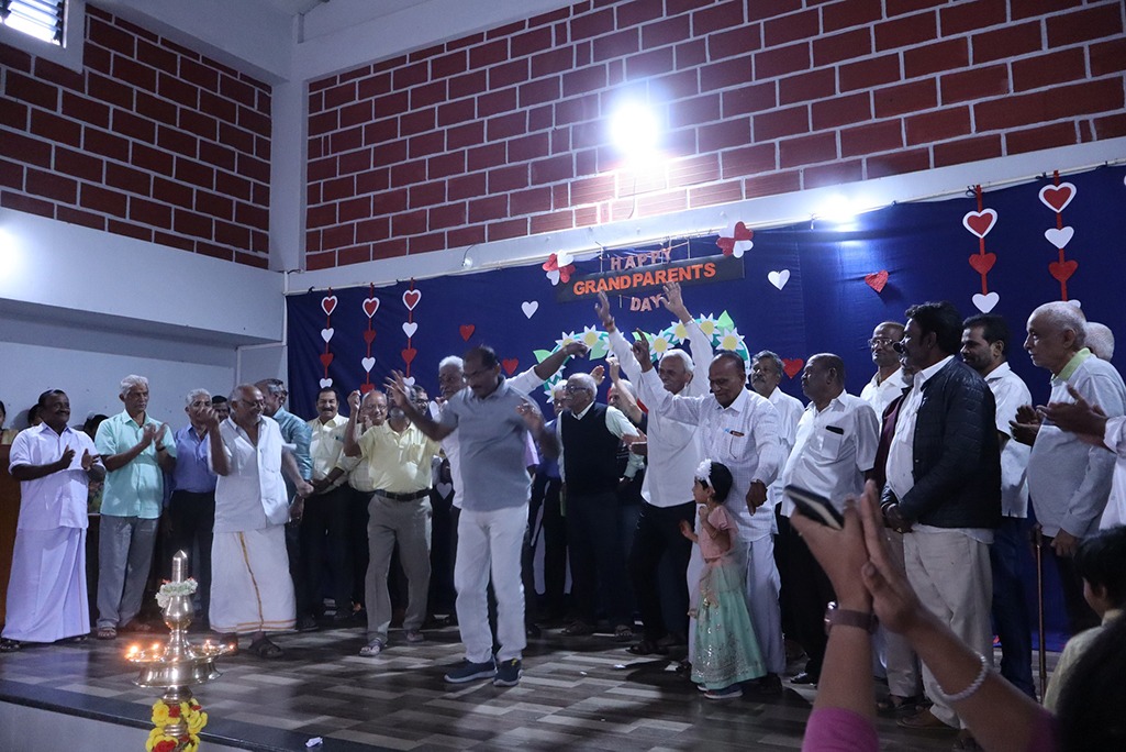 imgi_3_grandparentsday2402