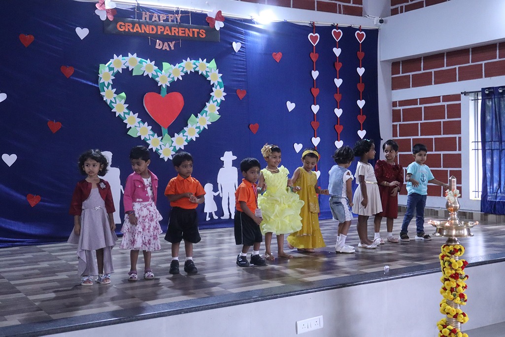 imgi_40_grandparentsday2439