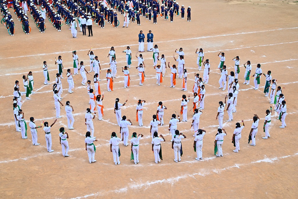 imgi_41_independence-day2440