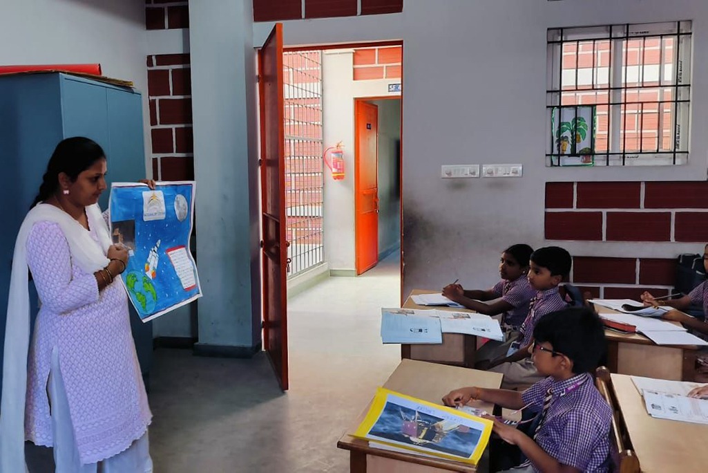 imgi_4_space-day2403