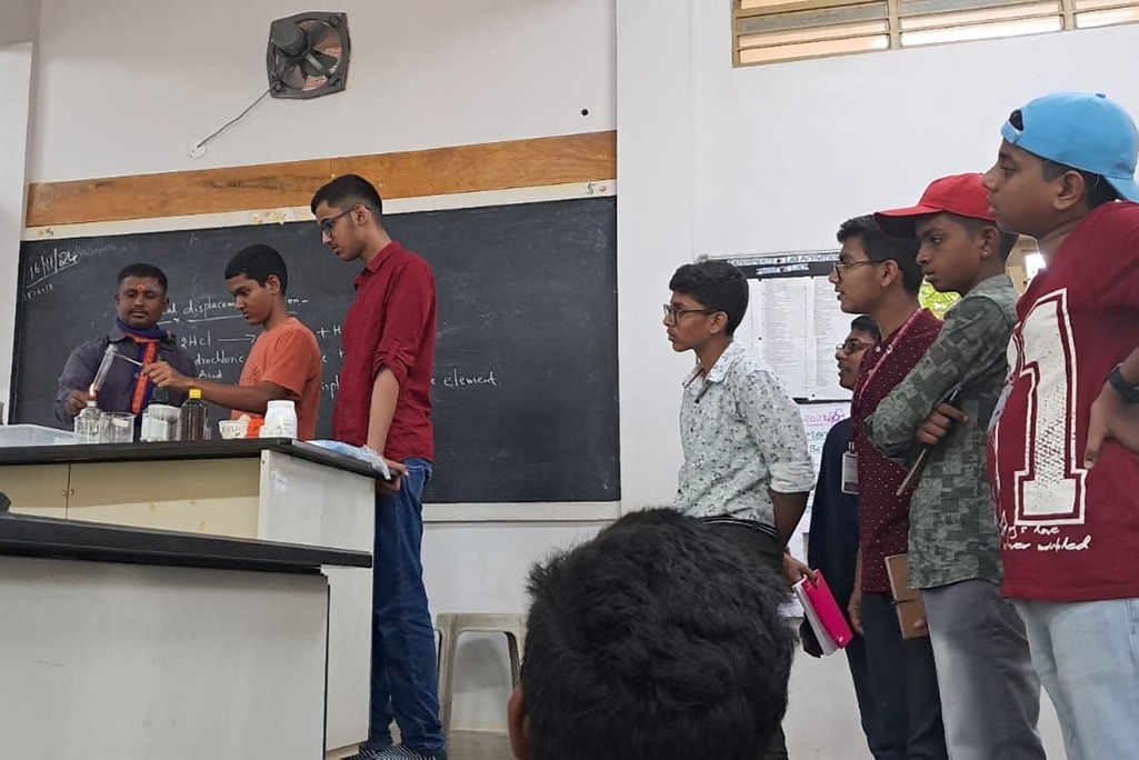 imgi_7_field-trip2406