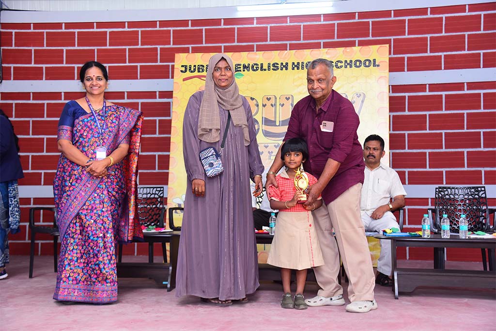 BusyBees Season-7-2504