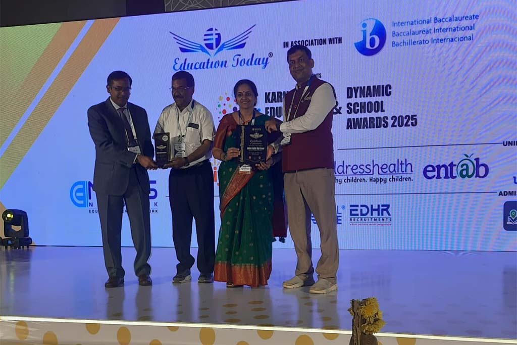 dynamic-school-award-2503
