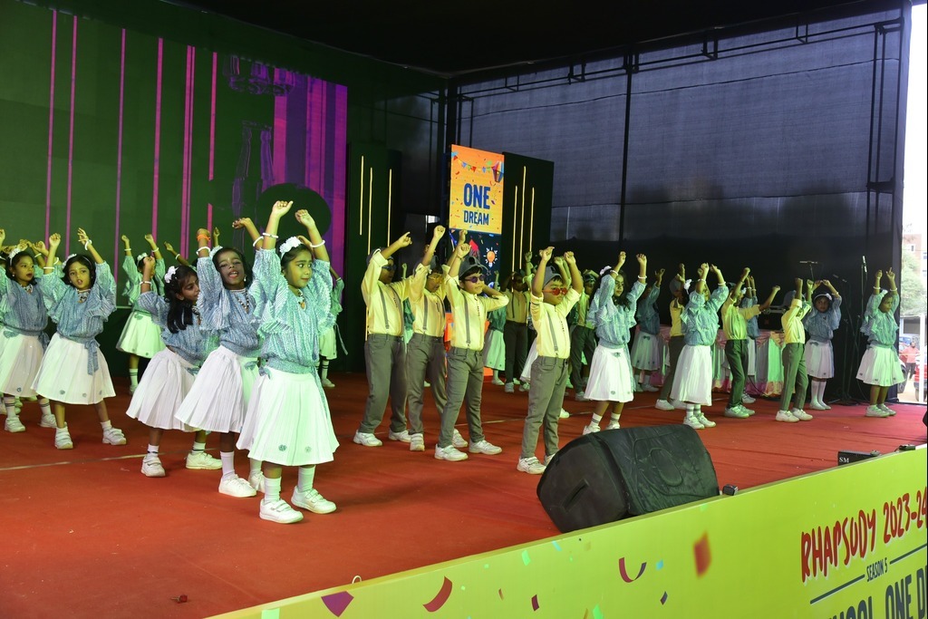 imgi_16_annualday2415