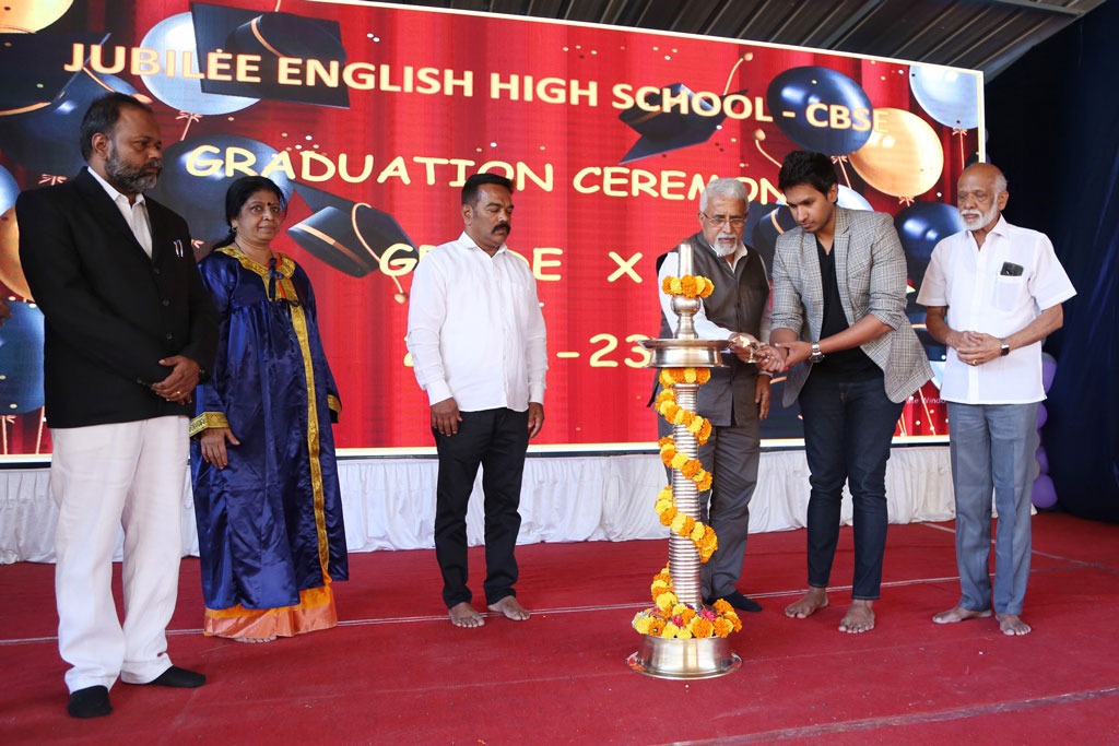 imgi_2_graduationday2301