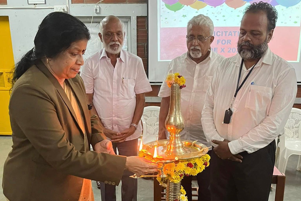 imgi_3_felicitation2302