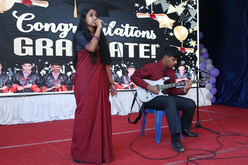 imgi_4_graduationday2303