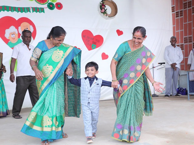 imgi_4_grandparentsday2203