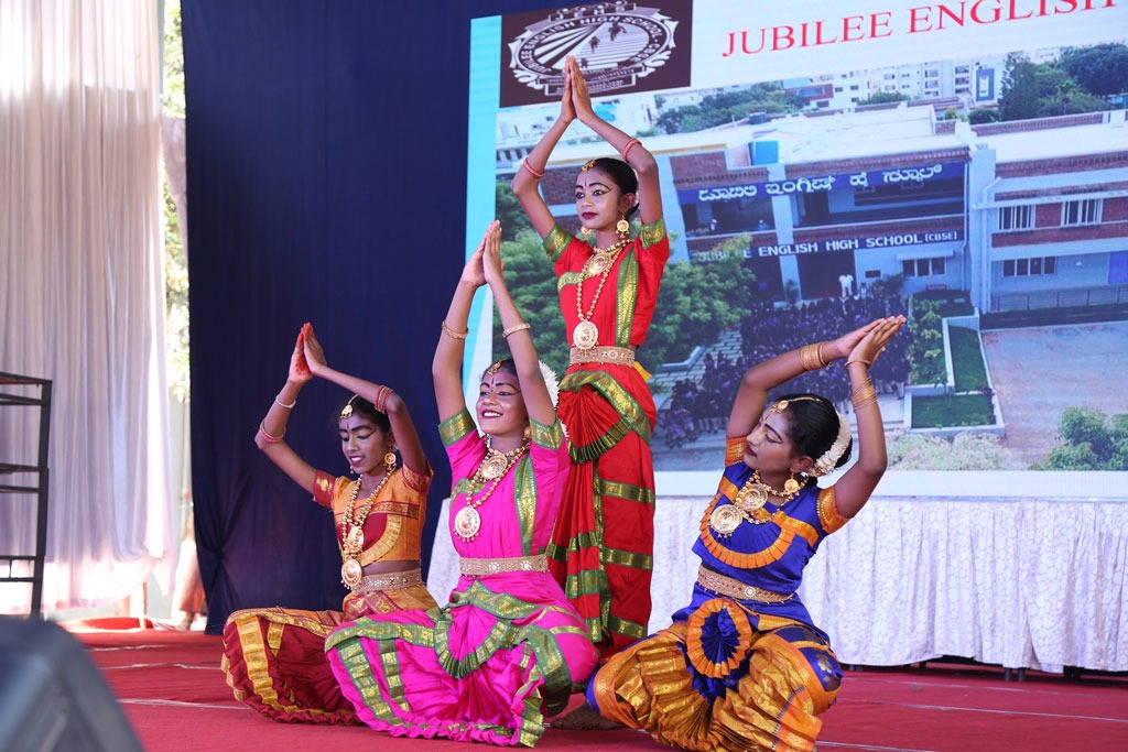 imgi_5_annualday2304