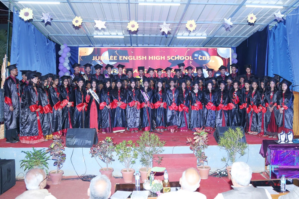 imgi_5_graduationday2304