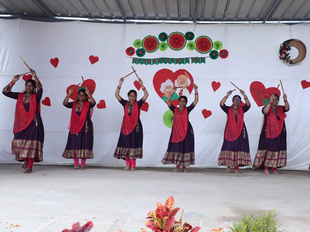 imgi_5_grandparentsday2204