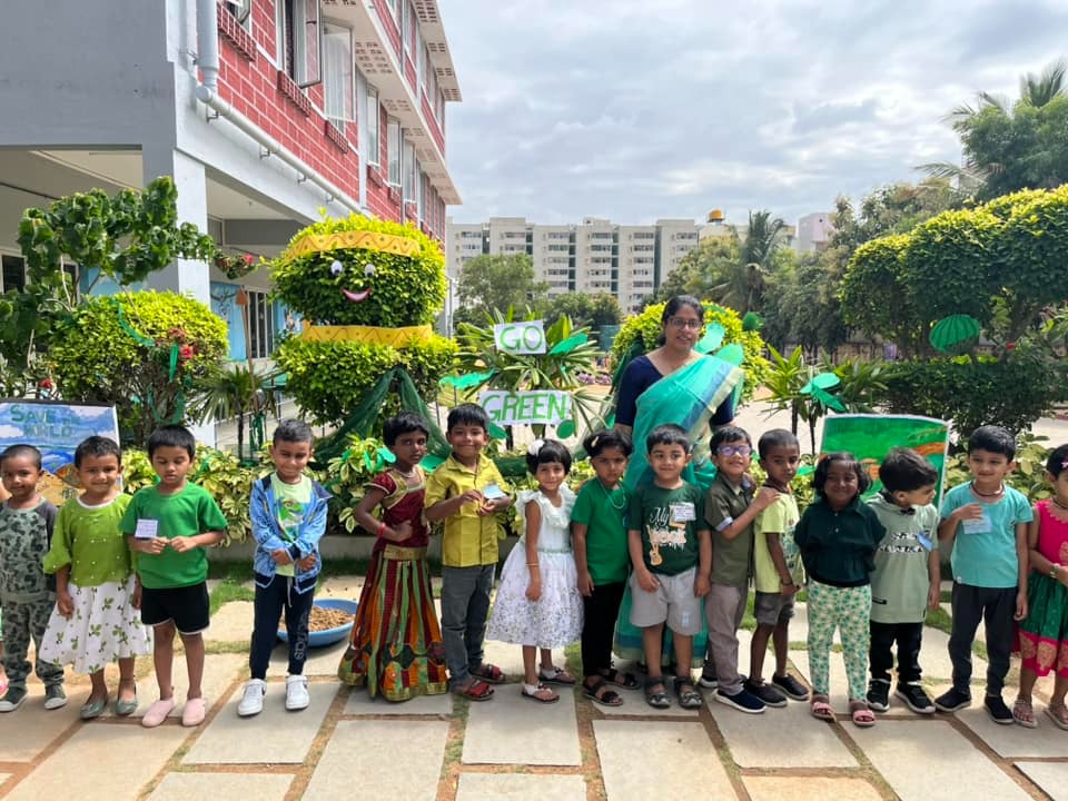 imgi_5_greendaylkg2304