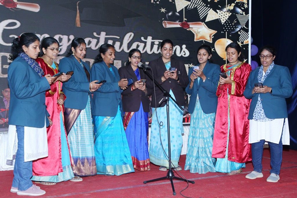 imgi_7_graduationday2306