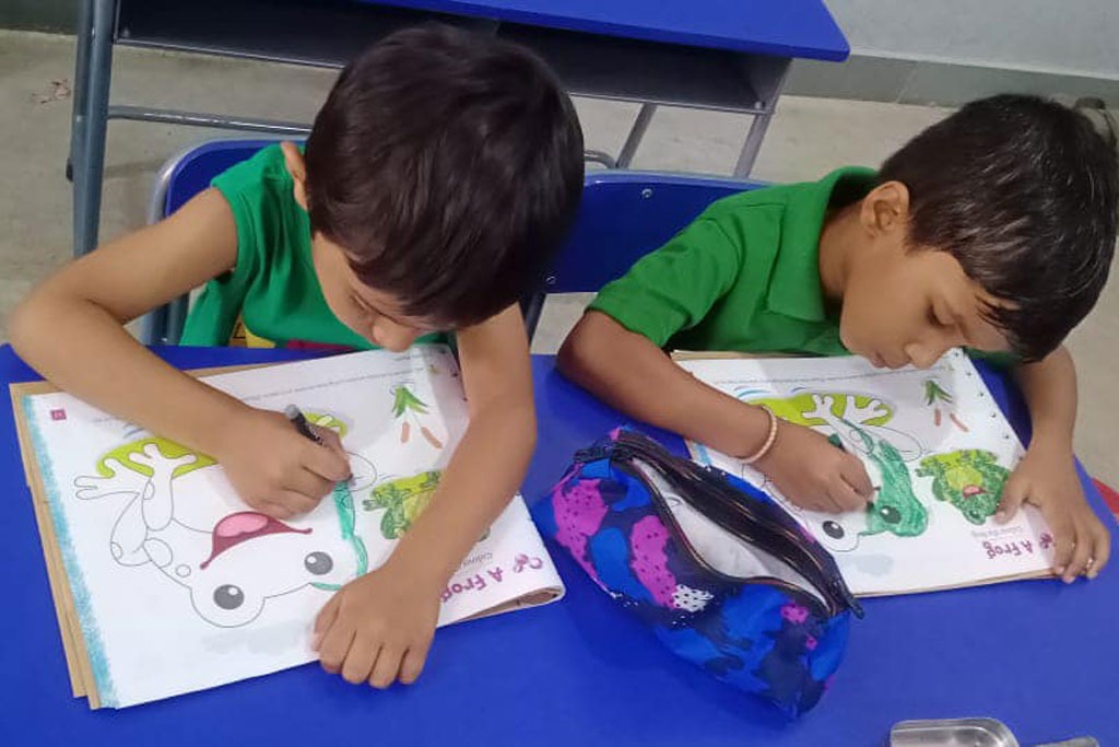 imgi_7_greendayukg2306