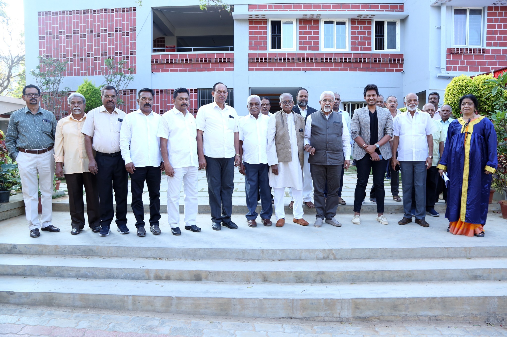 imgi_9_graduationday2308