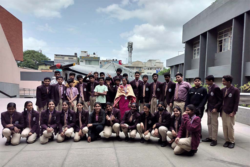 educational-trip-2513